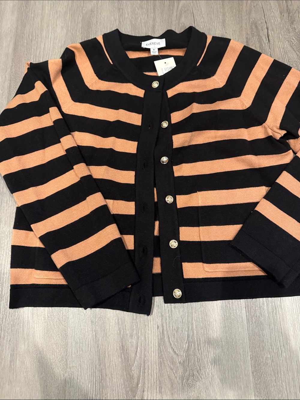 Evereve Black & Tan Striped Button-Front Cardigan